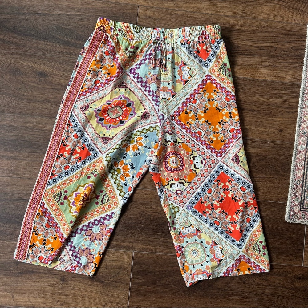 Johnny was jade silk wide leg crop pants | size medium